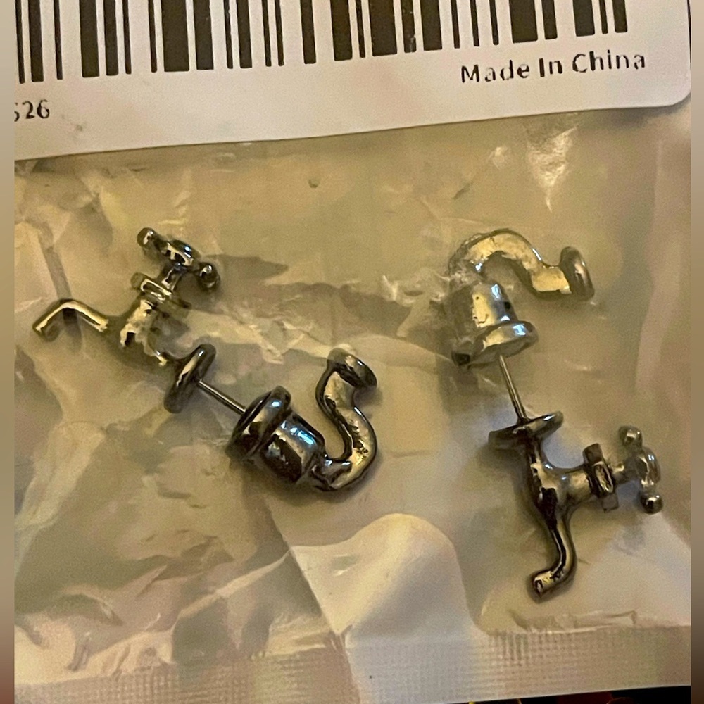 NWT Faucet earrings! Let your brain leak out slowly! Hypoallergenic! Not heavy!